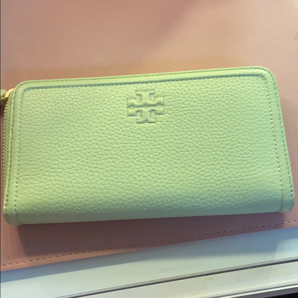 Tory Burch wallet